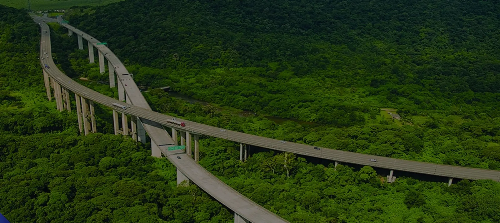 Rodovia dos Imigrantes na Serra do Mar